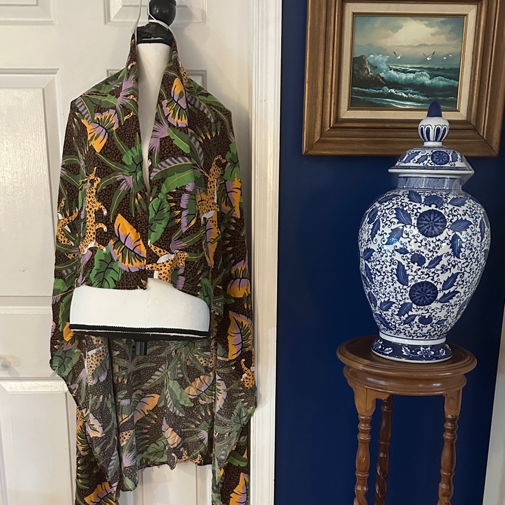 Women’s Viva Praia Tropical Print with Leopard Design Beach Wrap Cover Up Shawl